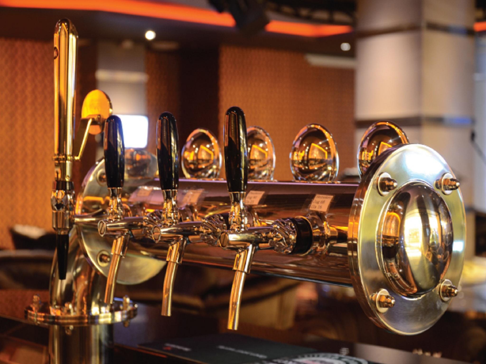 Ksl ホテル ＆ リゾート ジョホールバル エクステリア 写真 A typical beer tap
