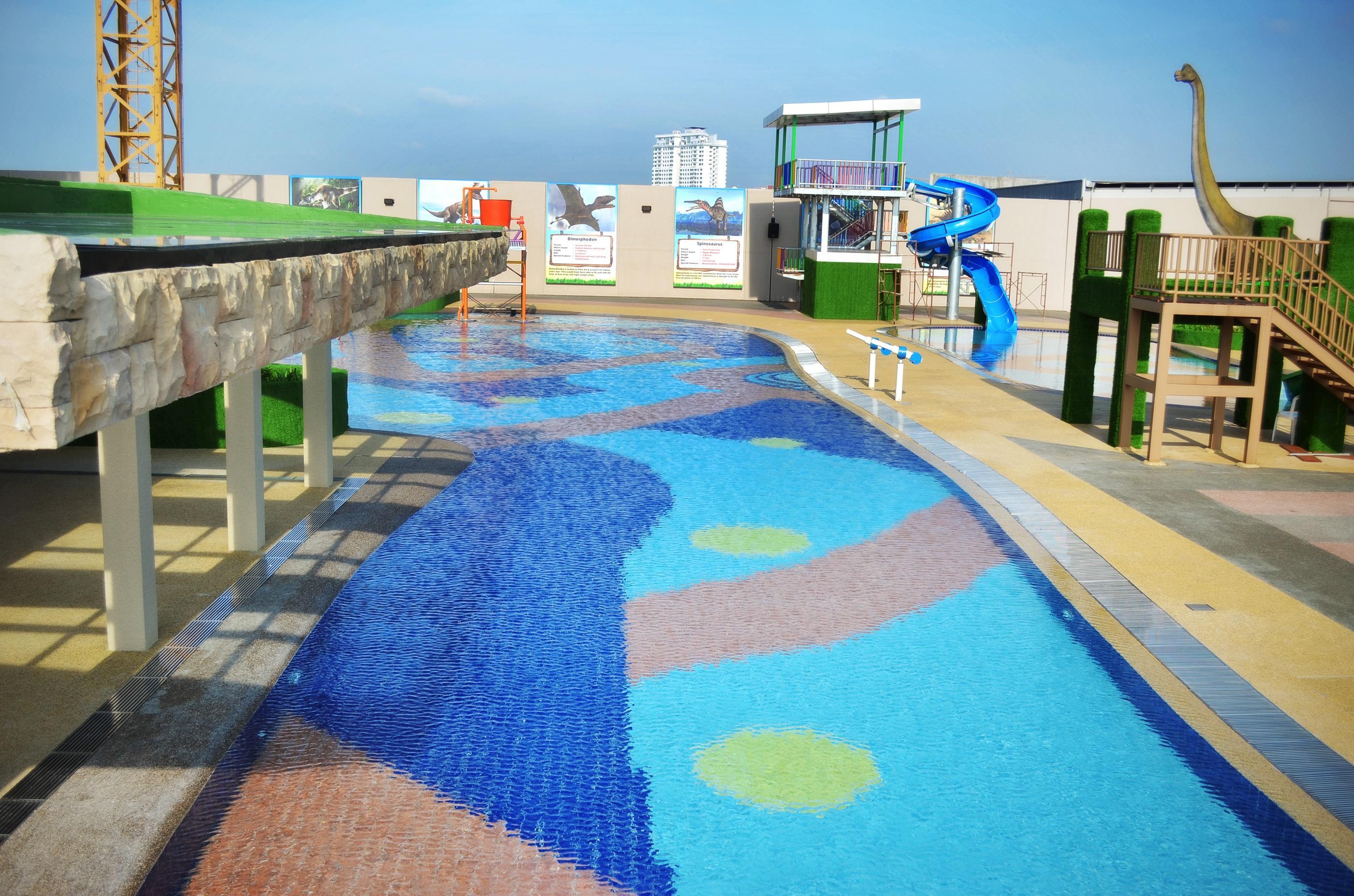 Ksl ホテル ＆ リゾート ジョホールバル エクステリア 写真 The park's swimming pool