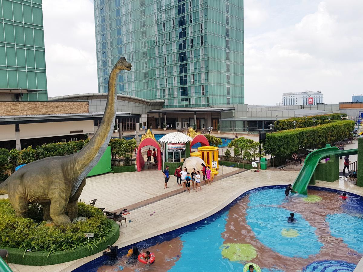 Ksl ホテル ＆ リゾート ジョホールバル エクステリア 写真 The park's swimming pool