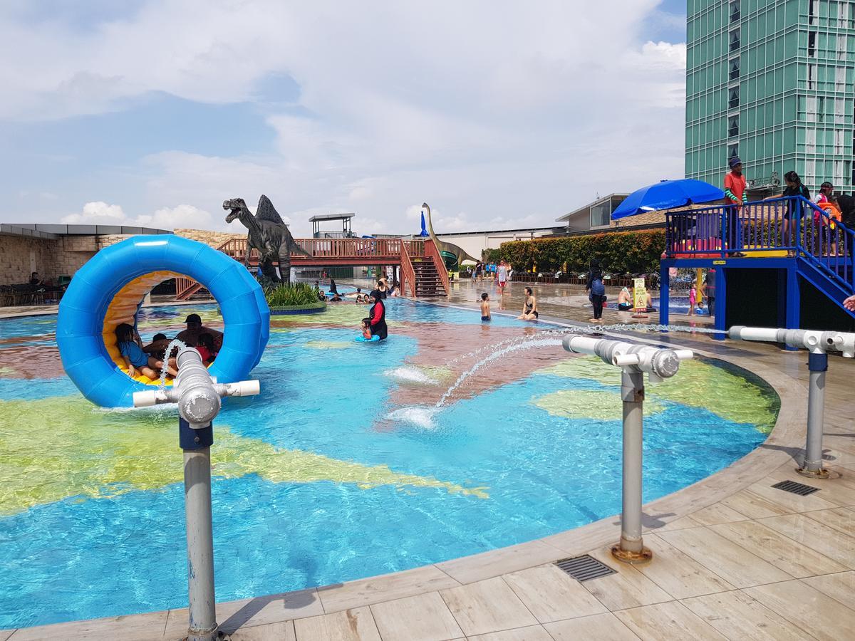 Ksl ホテル ＆ リゾート ジョホールバル エクステリア 写真 The park's swimming pool
